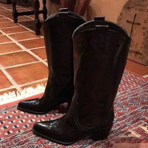 NWOT Via Spiga Boots